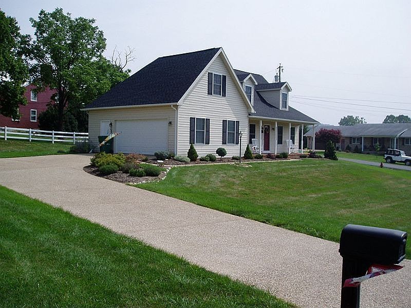 1st image of 239 Robin Roost Ct