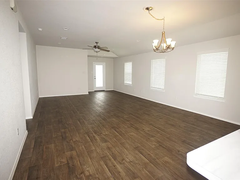 5430 Tindarey Bluff Trl — Photo 7