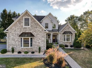 2200 Parkton Ln, York, PA 17408