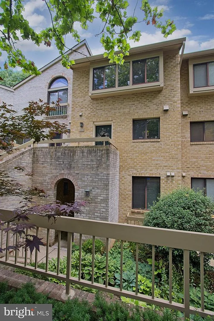 2 bed, 2.5 bath, 1120 sqft, $2,650 — Photo 1