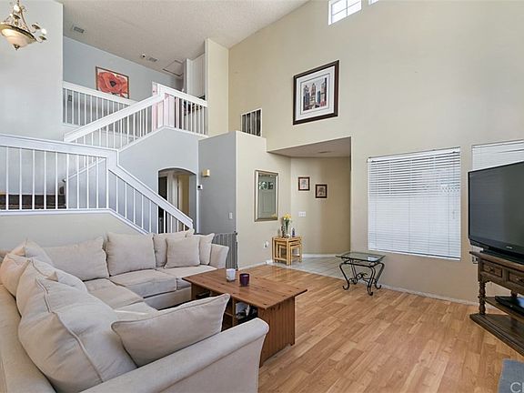3rd image of 10650 Silverleaf Cir