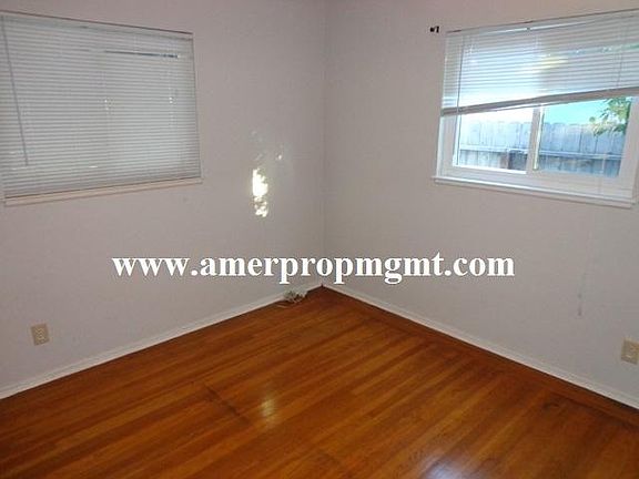 4th image of 5311 Lawrence Dr