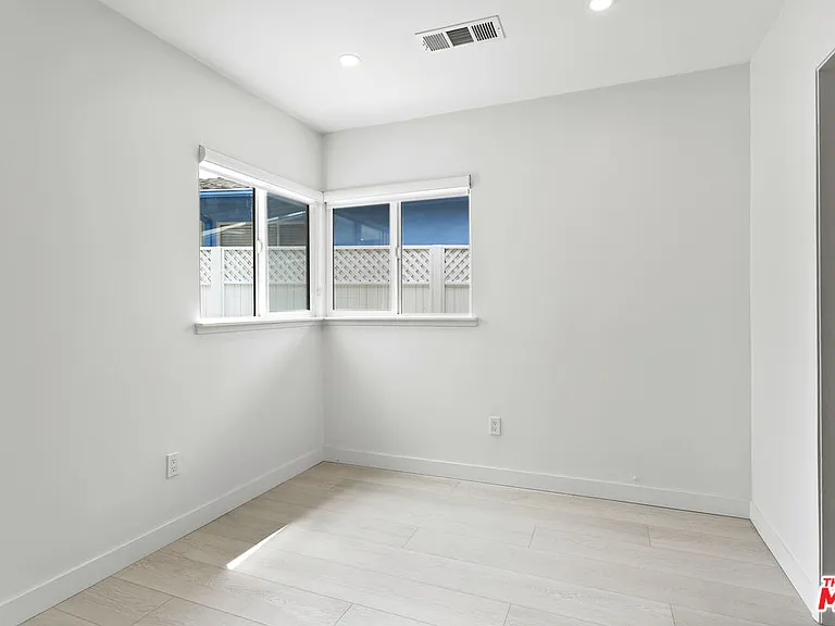4444 Don Felipe Dr — Photo 20
