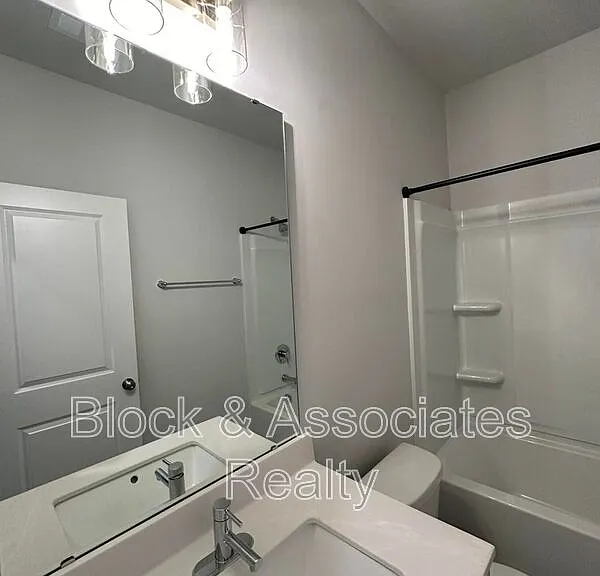 608 Gimari Dr — Photo 45