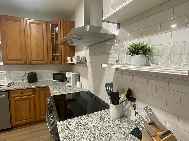 1966 Hinshaw Ave #1 — Photo 9