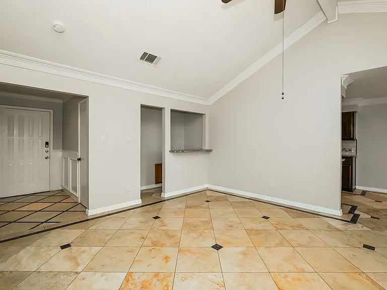 3400 Meadowmoor St — Photo 6
