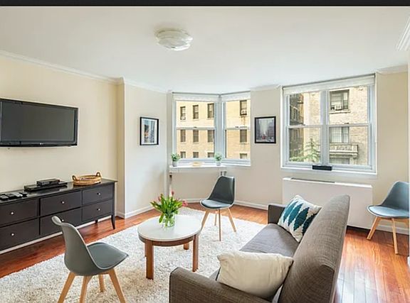 4th image of 255 W 85th St APT 7A
