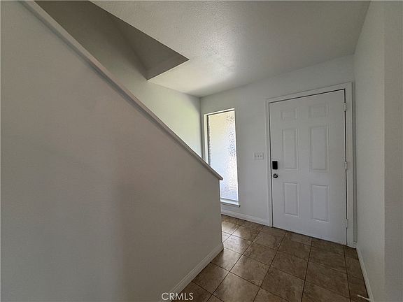 4th image of 385 Burr St