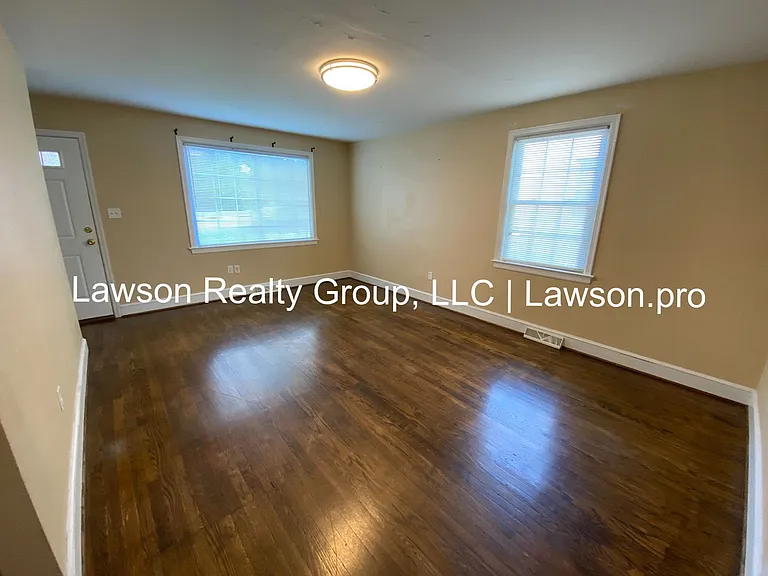 2106 Fallon Ave SE — Photo 7