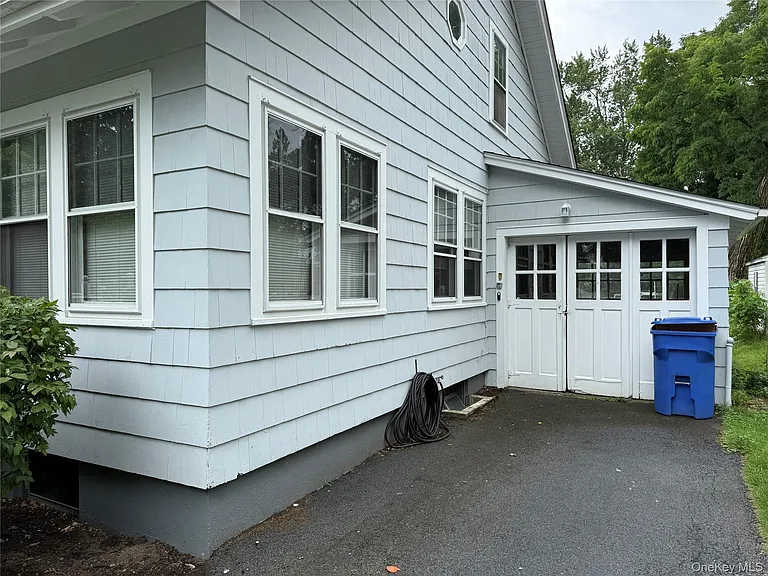 15 Tusten Ave #2 — Photo 2