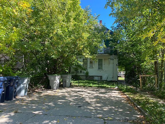 5th image of 1509 N 38th St #11