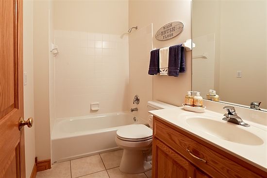 2nd image of 11371 Hillcrest Dr N