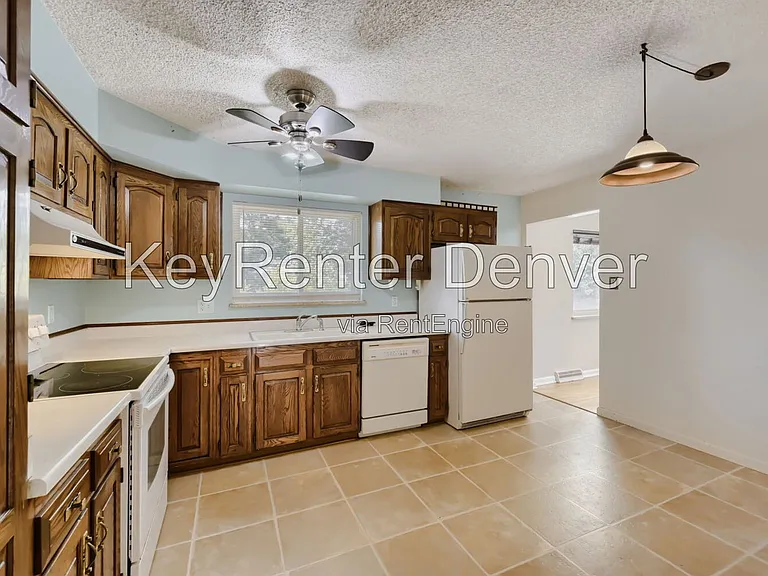 6313 Pierson St — Photo 5