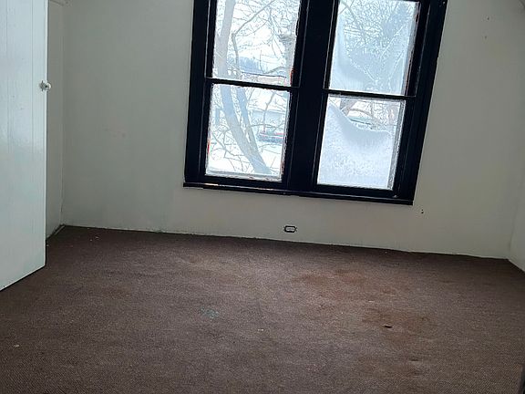 5th image of 515 Adam St #1
