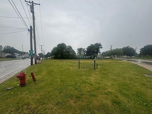 3rd image of 15 Hill Ave