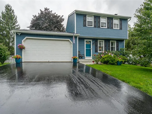 8421 Sextant Dr, Baldwinsville, NY 13027