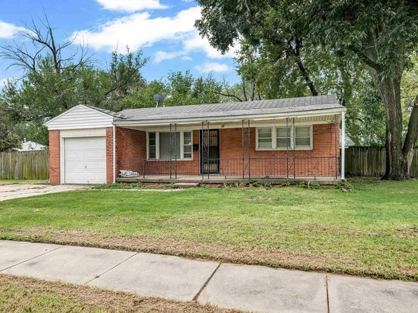 1527 E Jump St, Wichita, KS 67216