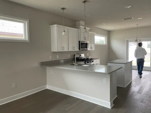 24436 SW 17th Ln, Newberry, FL 32669