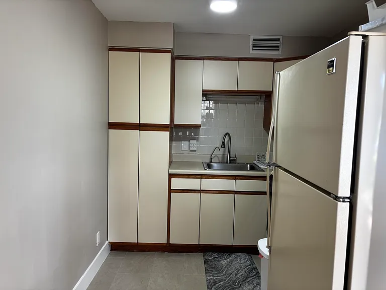 245 Northampton St #M — Photo 2