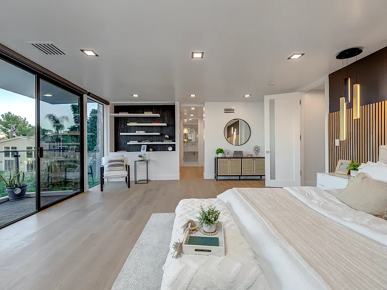 15125 Rayneta Dr — Photo 45