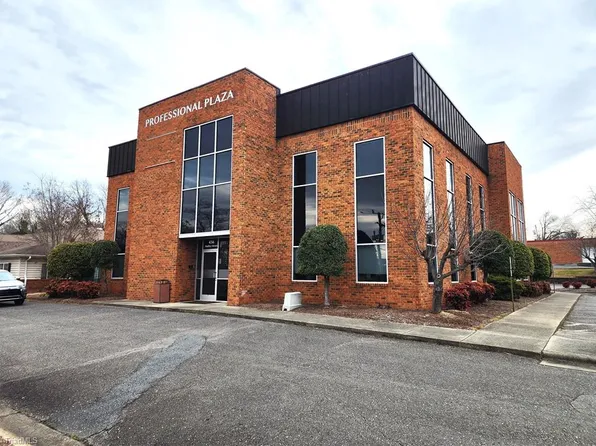 436 Hadley St, Mount Airy, NC 27030