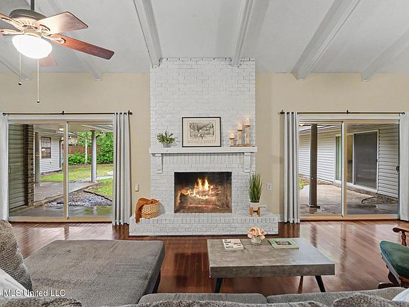 3rd image of 636 Kalipekona Way