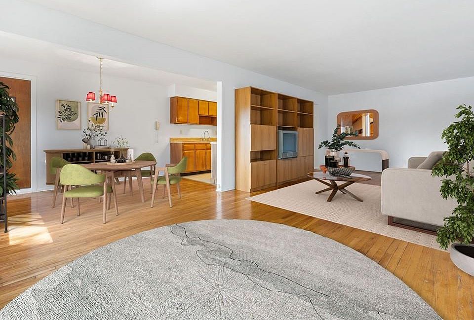 1st image of 4 W Lawrence Park Drive #9