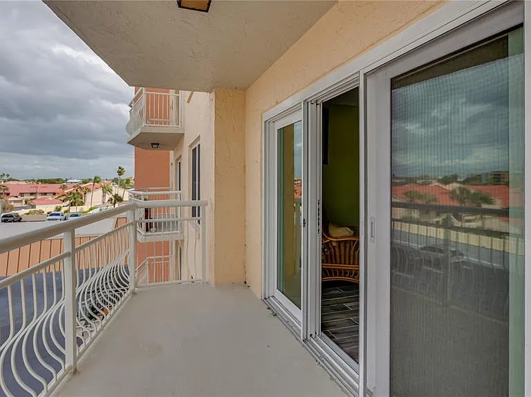 4900 Brittany Dr S #411 — Photo 14