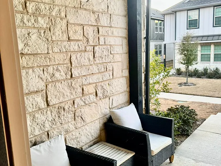 Fiore Dr — Photo 2