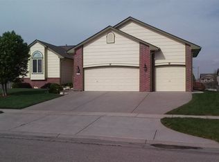 2505 S Westgate St, Wichita, KS 67215