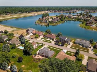 51448 Forster Ln, Shelby Township, MI 48316