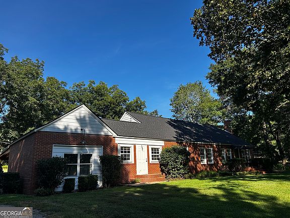 3rd image of 582 Greene Settlement Rd