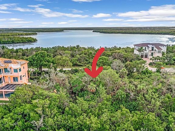 2nd image of 881 Whiskey Creek Dr