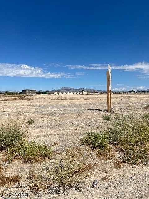 1st image of 1920 E Calvada Blvd