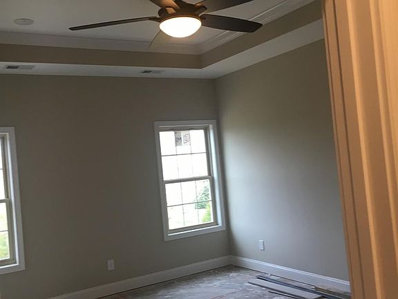 5th image of 206 Troon Ct
