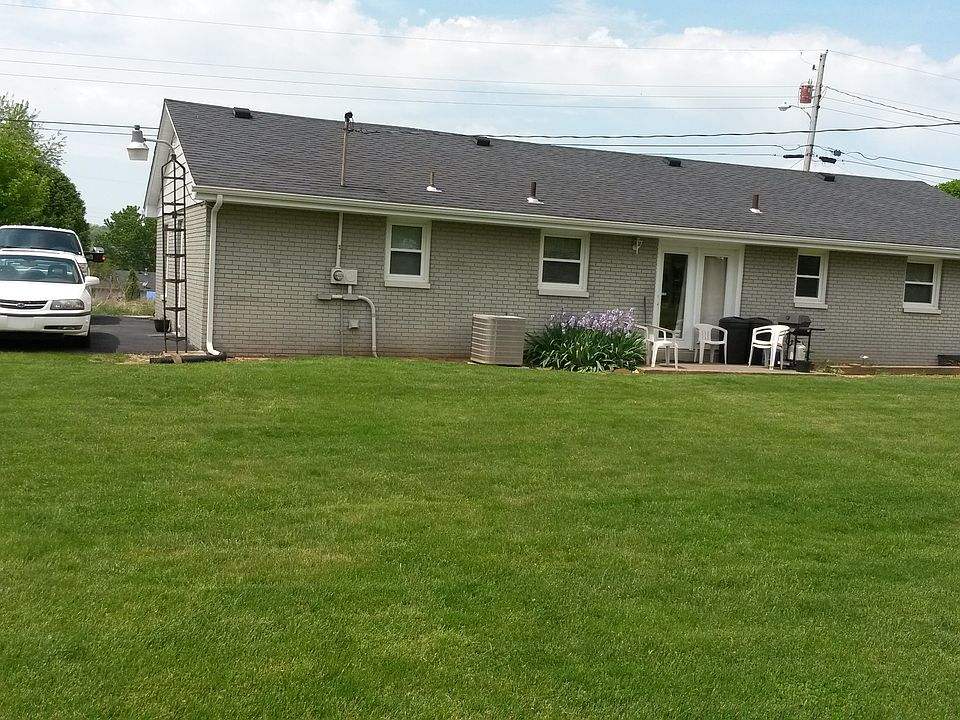 2nd image of 200 Hunter St