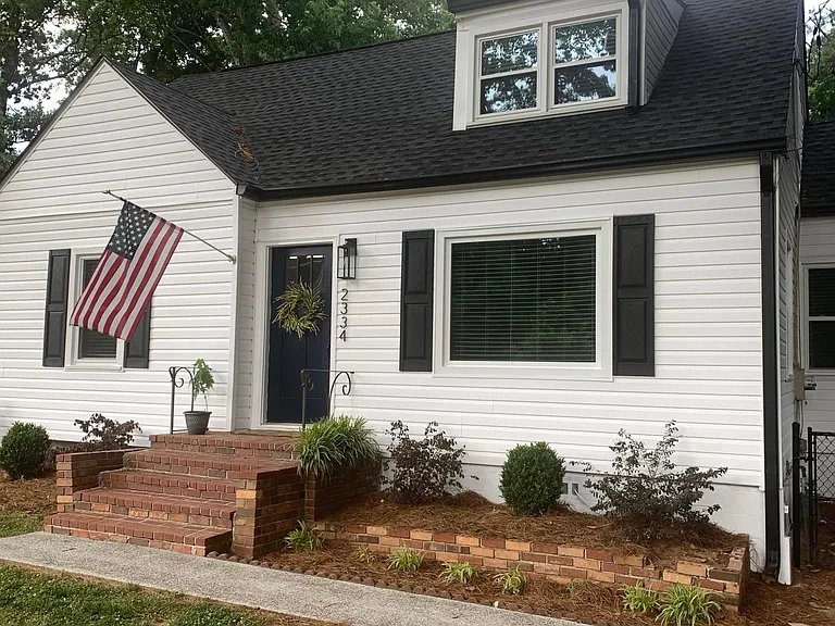 2334 Johnson Ferry Rd NE — Photo 1