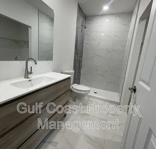 662 Windermere Dr — Photo 17