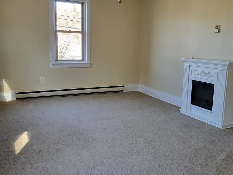 615 W Main St — Photo 10