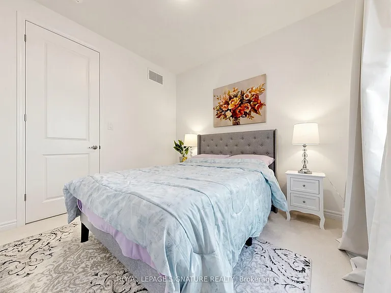 635 Newlove St — Photo 42