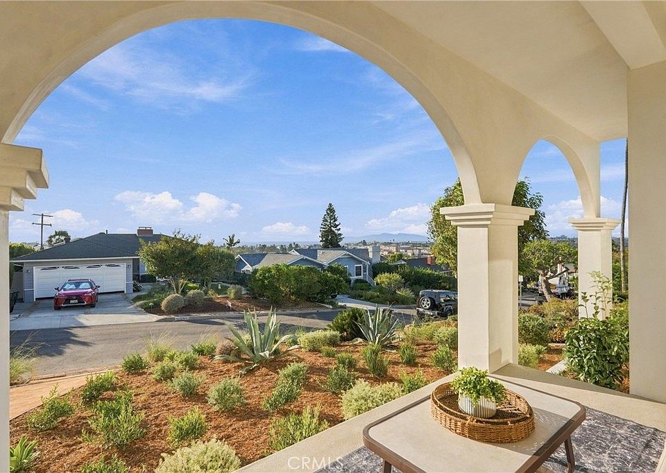 1st image of 205 Via Los Altos