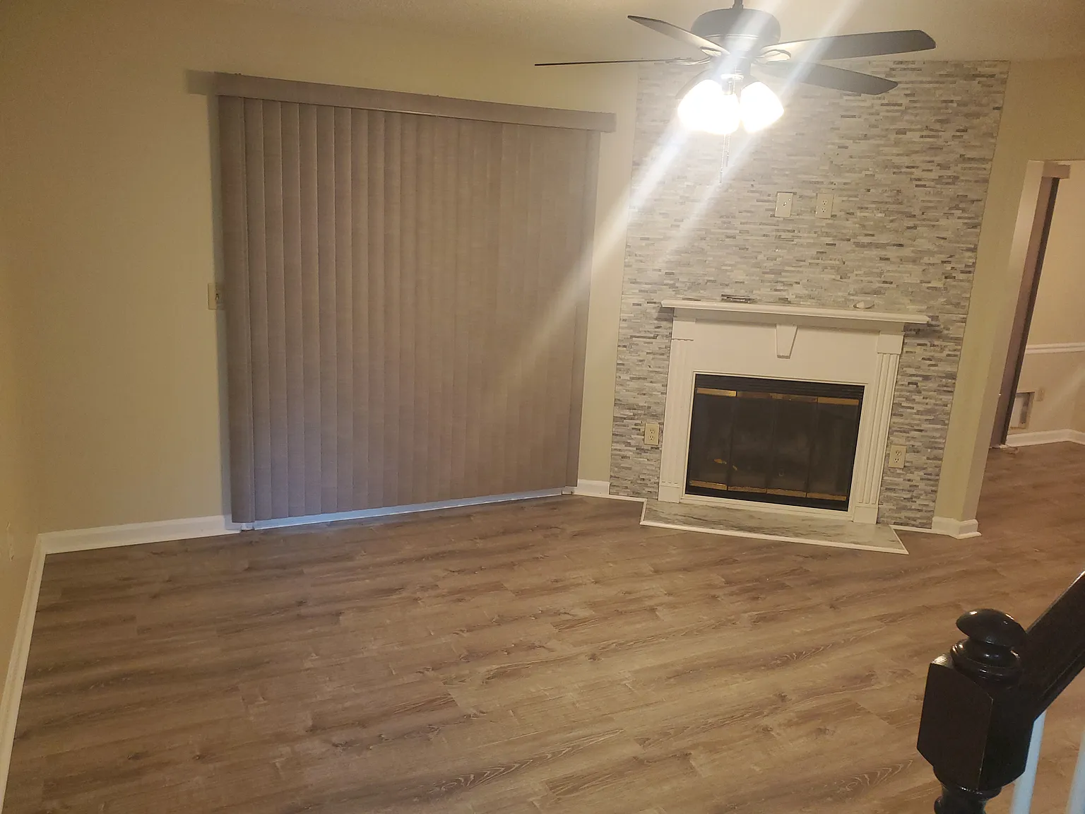 3 bed, 1.5 bath, 1151 sqft, $1,550 — Photo 2