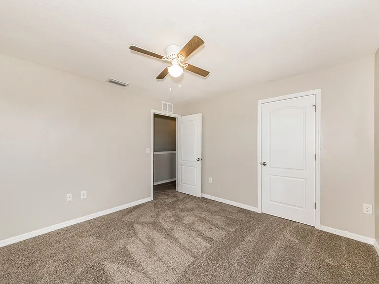 204 Lone Dove Ln — Photo 14