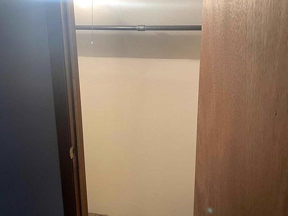 5th image of 2126 Lewis Dr #3