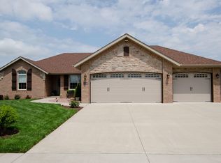 1128 S Erika Ave, Springfield, MO 65802