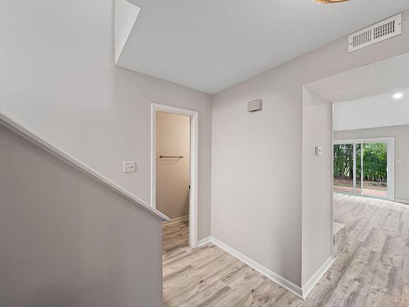 4th image of 7602 Mariner Cove Dr