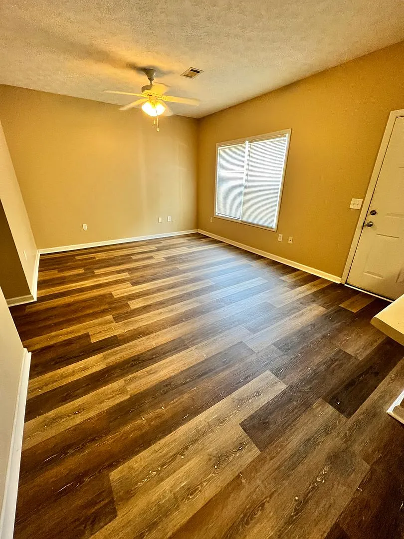 Park Place Condos — Photo 2