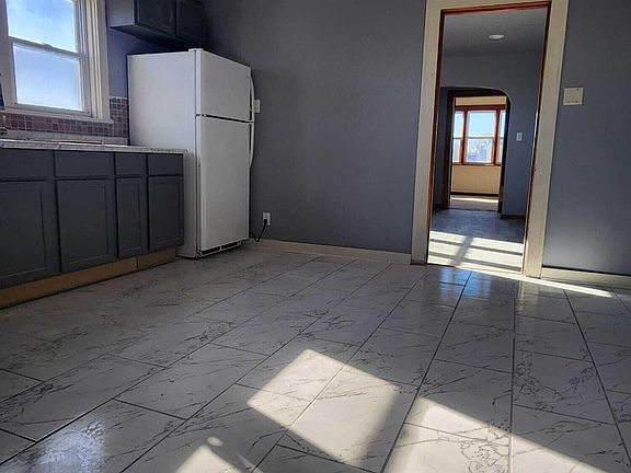 3rd image of 3905 Ivy St Unit 3