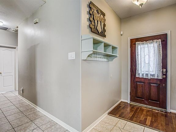 3rd image of 2709 Leroy St