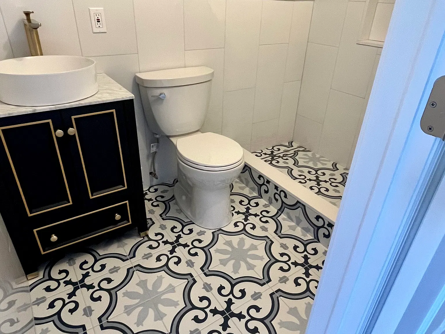 Studio, 270 sqft, $1,900 — Photo 2